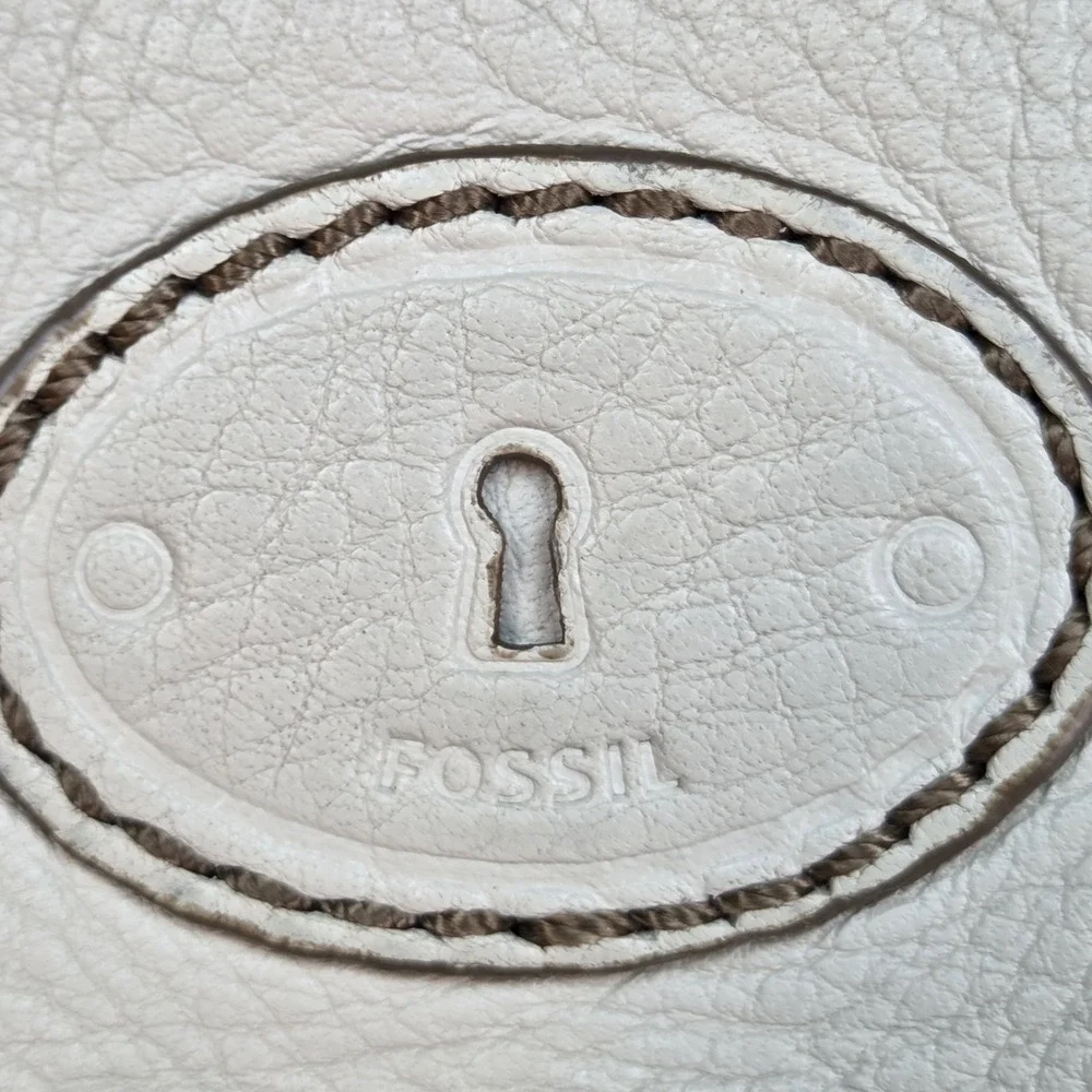 Fossil Hobo Bag Womens OS Pebbled Leather Buckle Front Pocket Shoulder Bag White